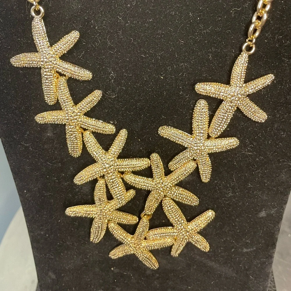 Starfish Neclace - Picture 3 of 3